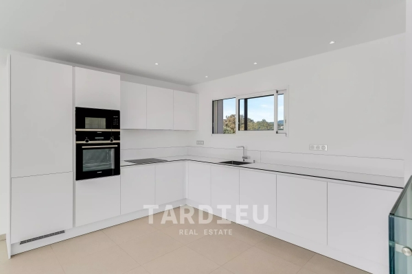 Luxury House for sale in Cavalaire-sur-Mer, 1 750 000 €, Photo 5