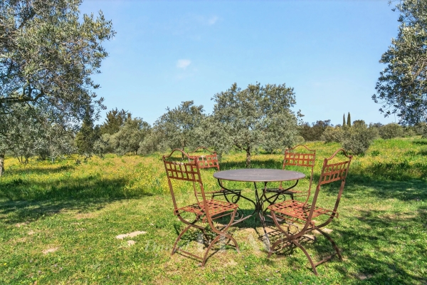 Luxury House for sale in Gordes, 2 480 000 €, Photo 6