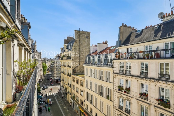 Luxury Apartment for sale in Paris 10Ème, 990 000 €, Photo 1