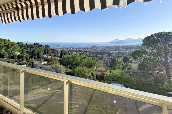 Luxury Apartment for sale in Le Cannet, 840 000 €, Photo 1
