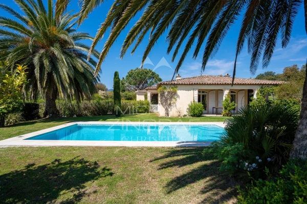 Maison de luxe à vendre à Grimaud, 2 590 000 €, Photo 1