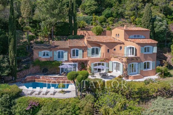 Luxury House for sale in Théoule-sur-Mer, 1 990 000 €, Photo 1
