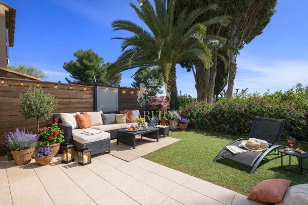 Luxury House for sale in Mougins, 560 000 €, Photo 1