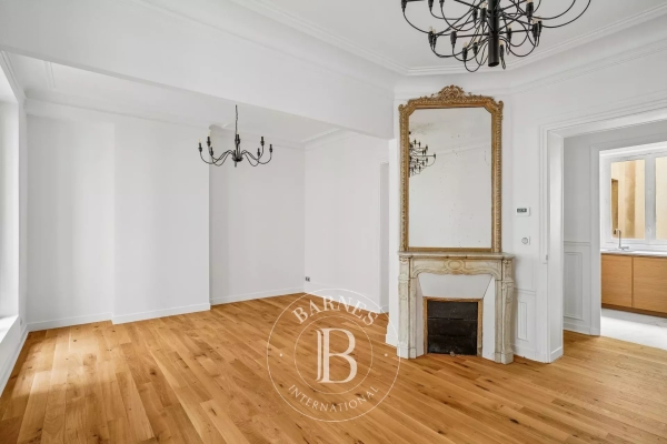 Appartement de luxe à vendre à Paris 7ème, 1 170 000 €, Photo 2