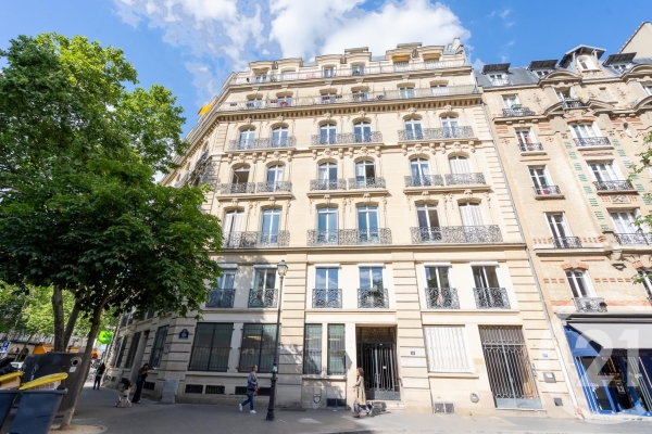 Luxury Apartment for sale in Paris 12Ème, 410 000 €