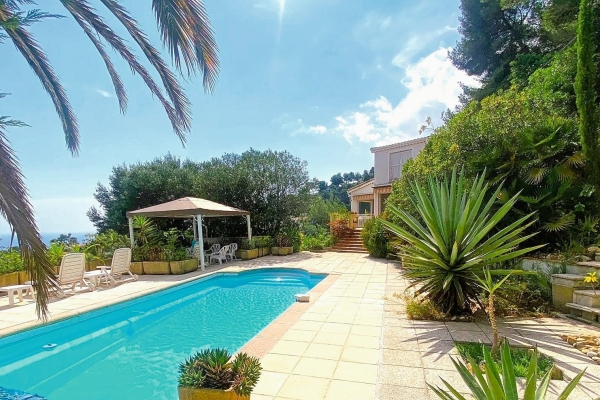 Luxury Apartment for sale in Roquebrune-Cap-Martin, 793 000 €, Photo 1