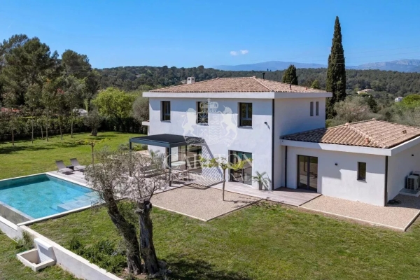 Luxury House for sale in Roquefort-les-Pins, 2 390 000 €, Photo 1