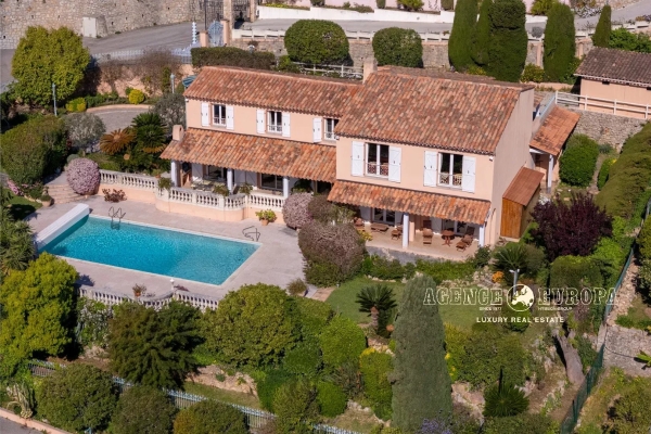 Maison de luxe à vendre à Vallauris, 2 990 000 €, Photo 1