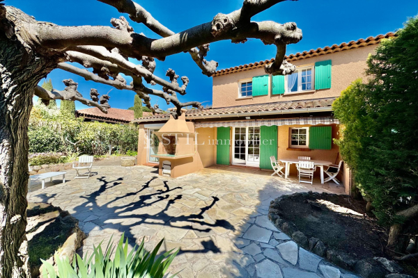 Maison de luxe à vendre à Sainte-Maxime, 378 000 €, Photo 1