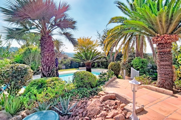 Maison de luxe à vendre à Saint-Raphaël, 1 095 000 €, Photo 3