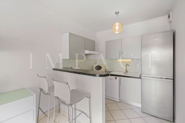 Luxury Apartment for sale in Cannes, 645 000 €, Photo 3
