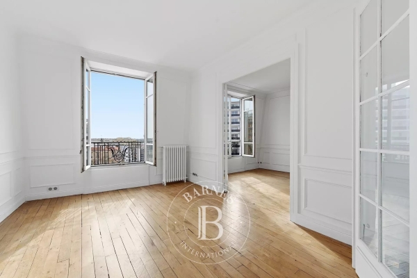 Luxury Apartment for sale in Paris 12Ème, 740 000 €, Photo 3