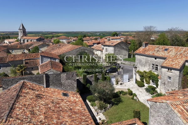 Luxury House for sale in Tusson, 996 400 €, Photo 3