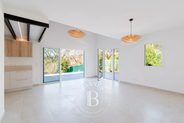 Maison de luxe à vendre à Biot, 695 000 €, Photo 4