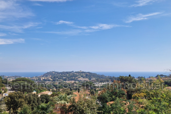 Maison de luxe à vendre à Cavalaire-sur-Mer, 1 040 000 €, Photo 1