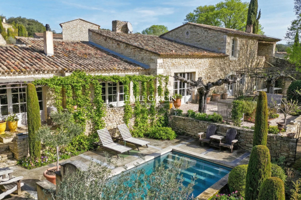 Maison de luxe à vendre à Gordes, 1 450 000 €, Photo 1