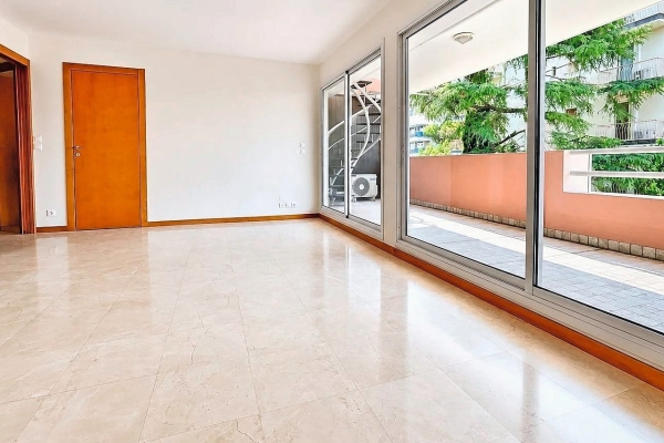 Luxury Apartment for sale in Cap d'Antibes, 970 000 €, Photo 2