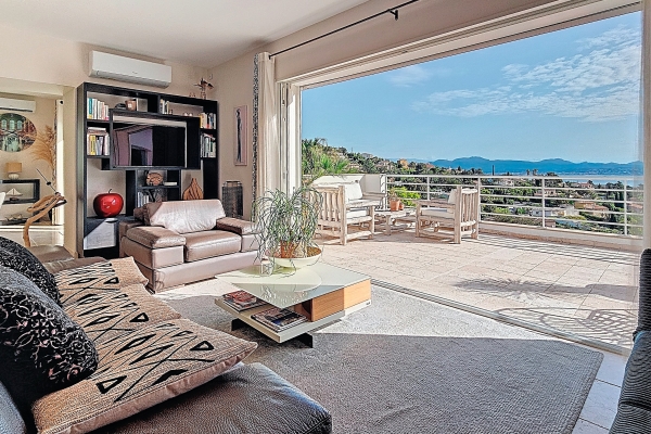 Maison de luxe à vendre à Saint-Aygulf, 1 395 000 €, Photo 3