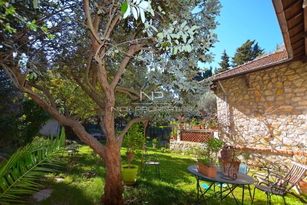 Maison de luxe à vendre à Antibes, 950 000 €, Photo 3