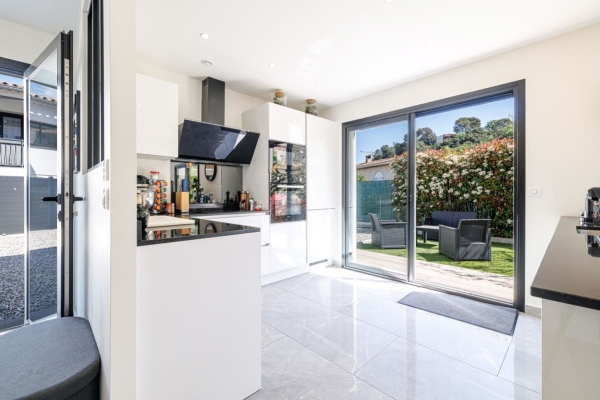 Maison de luxe à vendre à Villeneuve-Loubet, 945 000 €, Photo 4