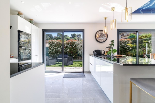 Maison de luxe à vendre à Villeneuve-Loubet, 945 000 €, Photo 5
