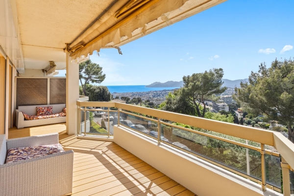 Luxury Apartment for sale in Le Cannet, 760 000 €, Photo 1