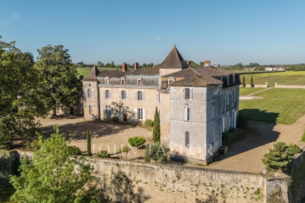Maison de luxe à vendre à Langon, 1 700 000 €, Photo 2
