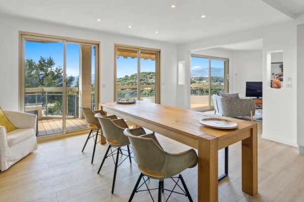 Luxury Apartment for sale in Mougins, 760 000 €, Photo 4