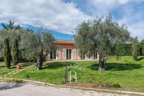 Maison de luxe à vendre à Biot, 690 000 €, Photo 1