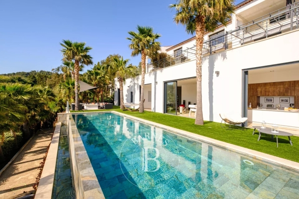 Maison de luxe à vendre à Les Issambres, 4 490 000 €, Photo 1
