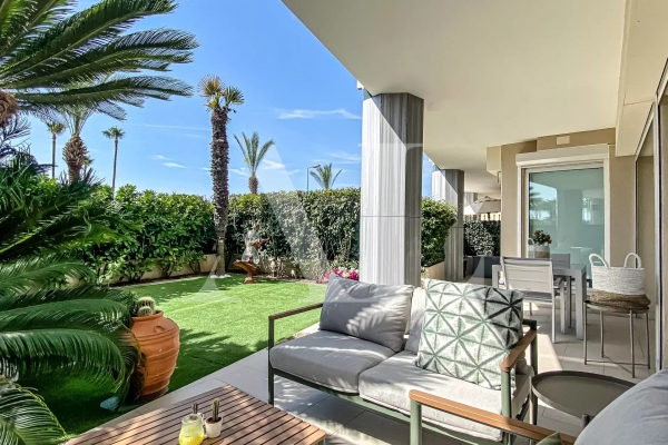 Appartement de luxe à vendre à Le Golfe Juan, 590 000 €, Photo 1