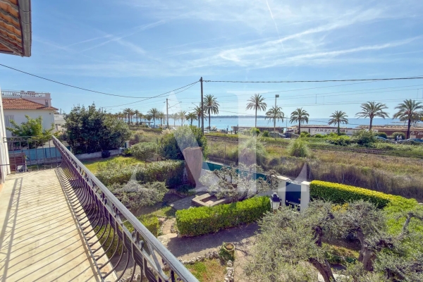 Maison de luxe à vendre à Le Golfe Juan, 895 000 €, Photo 1