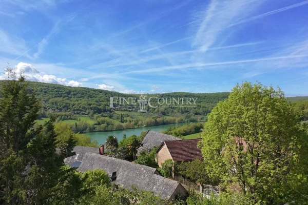 Maison de luxe à vendre à Lissac-sur-Couze, 395 000 €, Photo 1