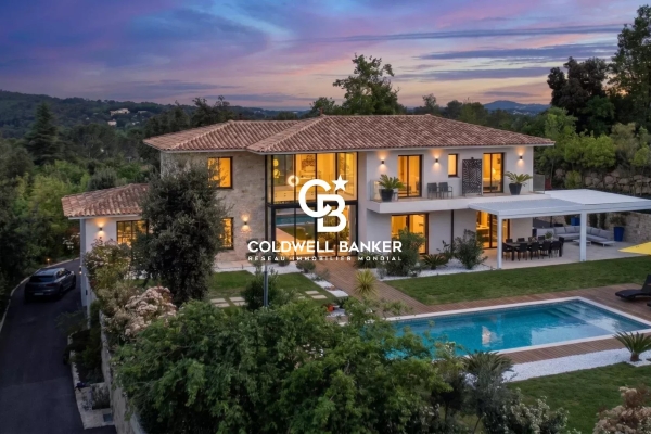Maison de luxe à vendre à Roquefort-les-Pins, 2 990 000 €, Photo 1