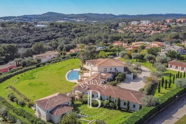 Maison de luxe à vendre à Biot, 690 000 €, Photo 2