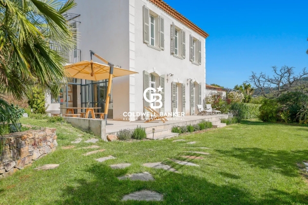 Luxury House for sale in Carqueiranne, 1 842 000 €, Photo 1