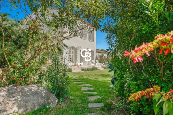 Maison de luxe à vendre à Carqueiranne, 1 842 000 €, Photo 1