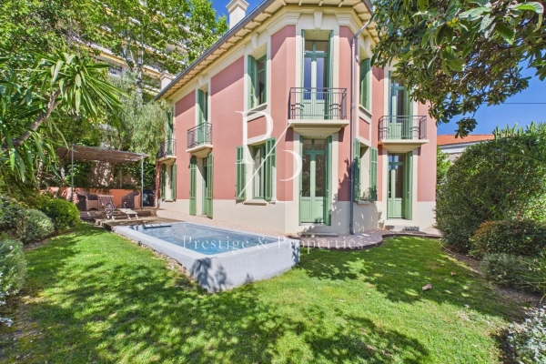 Luxury House for sale in Cannes, 1 850 000 €, Photo 1