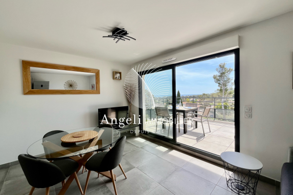 Luxury Apartment for sale in Saint-Aygulf, 330 000 €, Photo 3