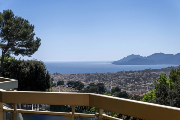 Luxury Apartment for sale in Le Cannet, 760 000 €, Photo 1