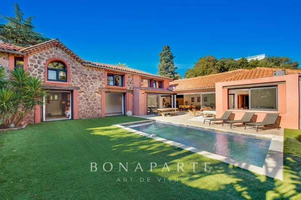 Luxury House for sale in Saint-Raphaël, 1 800 000 €, Photo 1