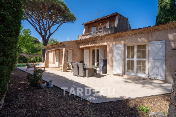 Maison de luxe à vendre à Gassin, 850 000 €, Photo 1