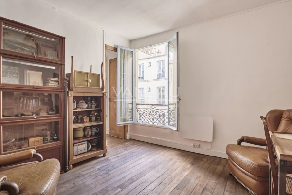 Luxury Apartment for sale in Paris 3ème, 530 000 €, Photo 3