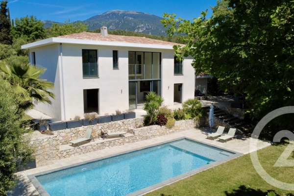 Maison de luxe à vendre à Roquefort-les-Pins, 1 490 000 €, Photo 1
