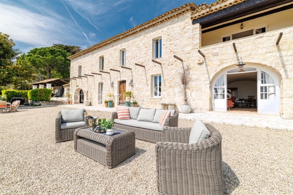 Maison de luxe à vendre à Vence, 2 490 000 €, Photo 1