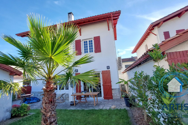 Maison de luxe à vendre à Saint-Jean-de-Luz, 995 000 €, Photo 1