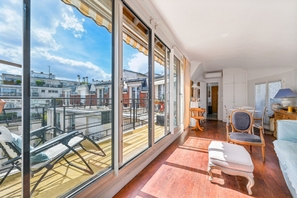 Luxury Apartment for sale in Paris 16ème, 680 000 €, Photo 1