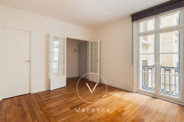 Luxury Apartment for sale in Paris 7Ème, 665 000 €, Photo 1