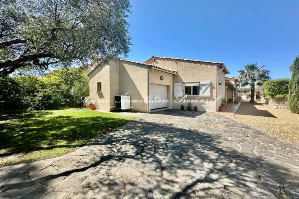Maison de luxe à vendre à Sainte-Maxime, 745 000 €, Photo 1
