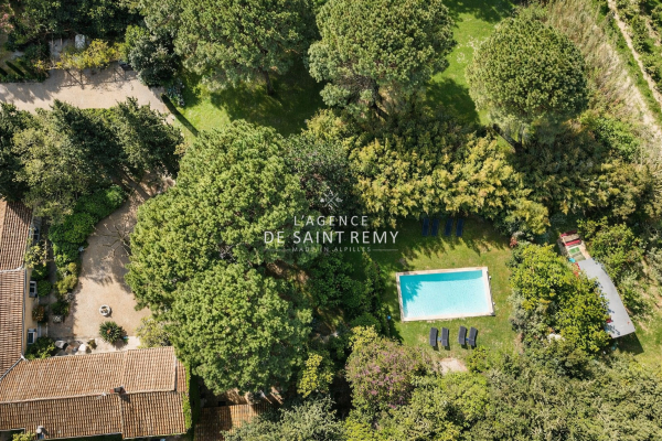 Maison de luxe à vendre à Saint-Rémy-de-Provence, 1 699 000 €, Photo 1